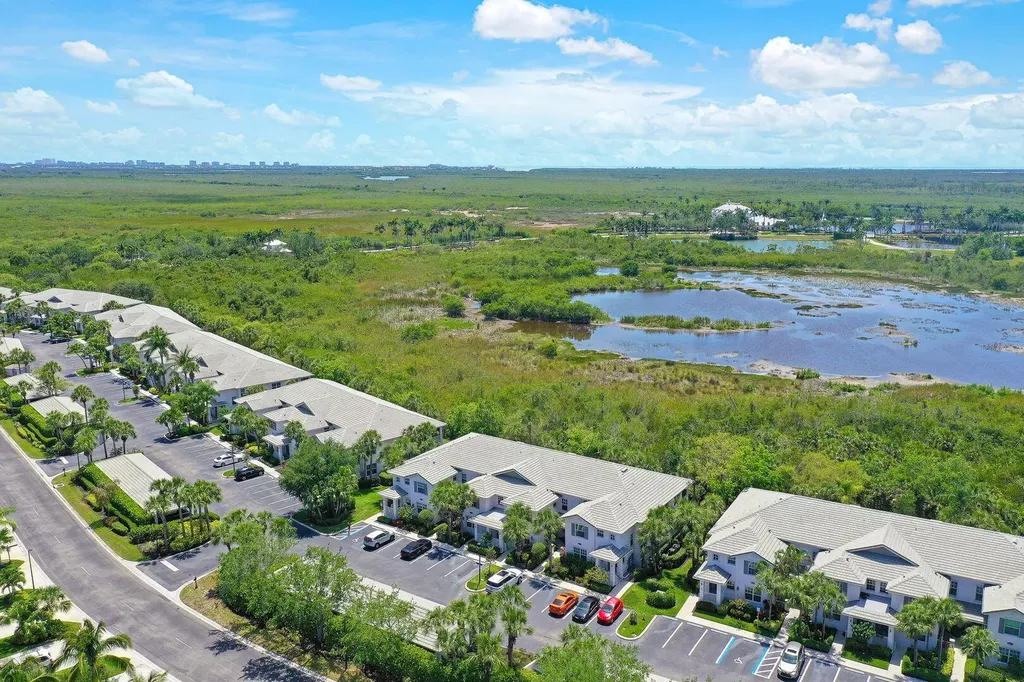 8355 Whisper Trace Way Naples FL 34114