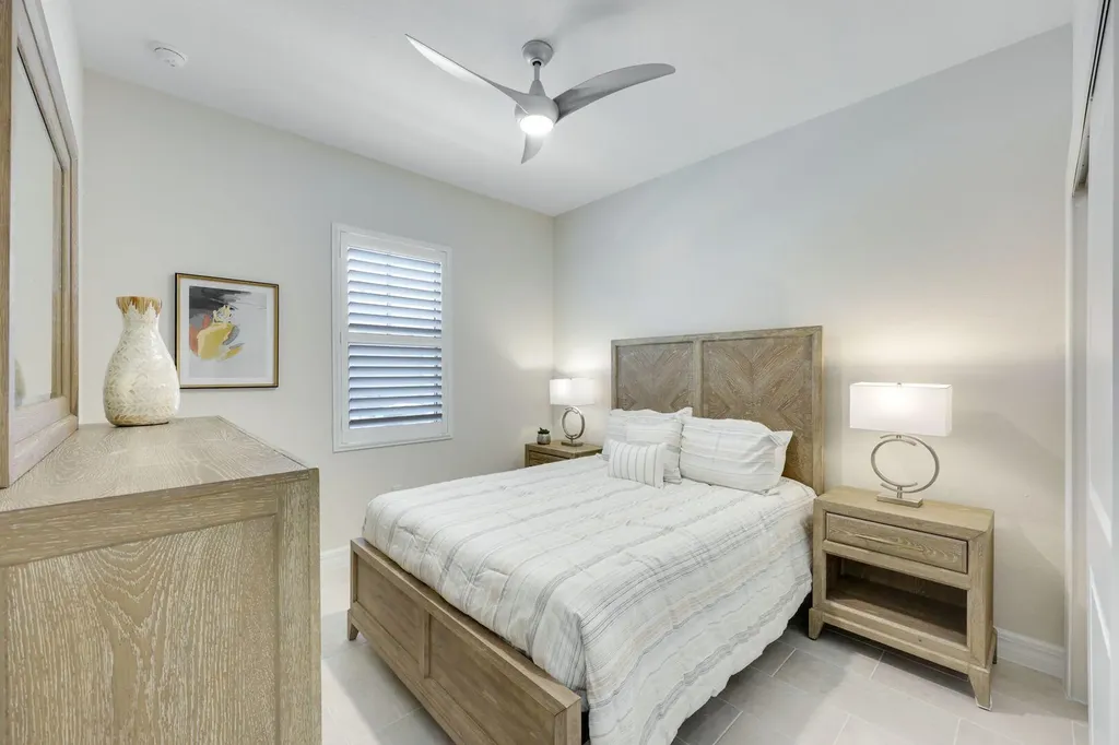 273 Indies Drive E Naples FL 34114