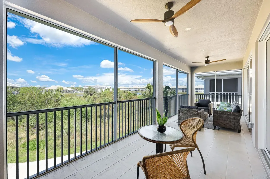 273 Indies Drive E Naples FL 34114