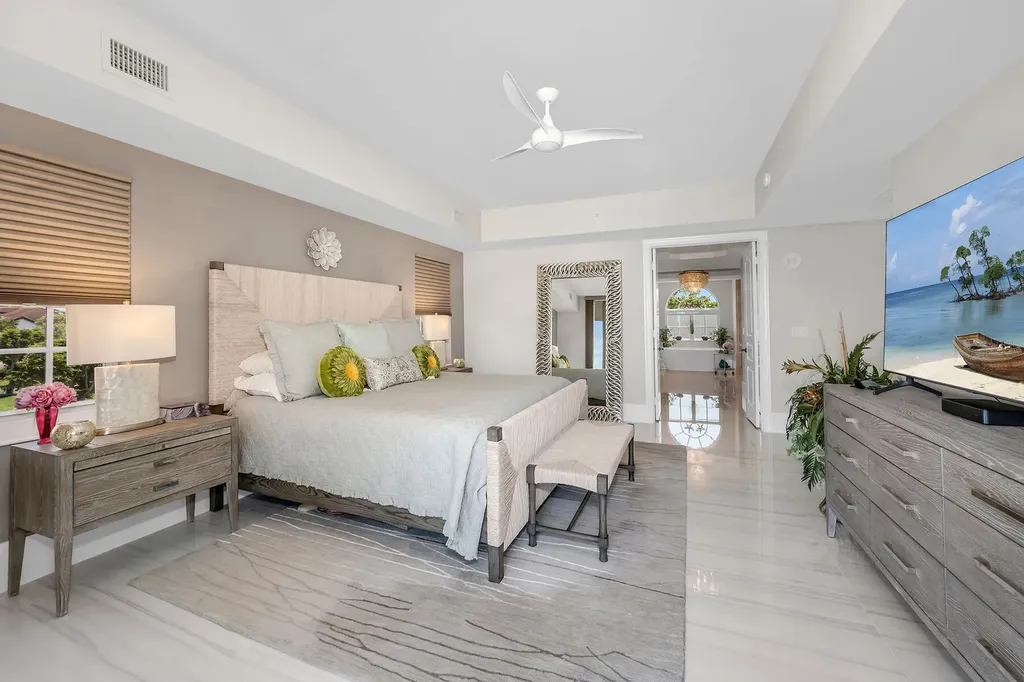 700 La Peninsula Boulevard Naples FL 34113