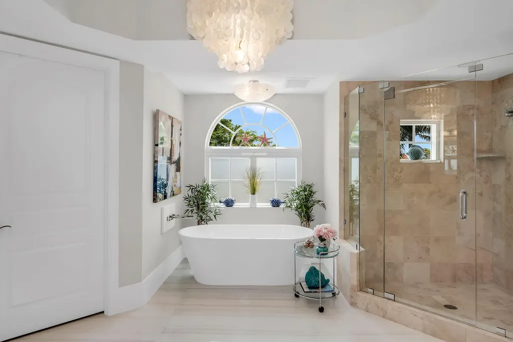 700 La Peninsula Boulevard Naples FL 34113