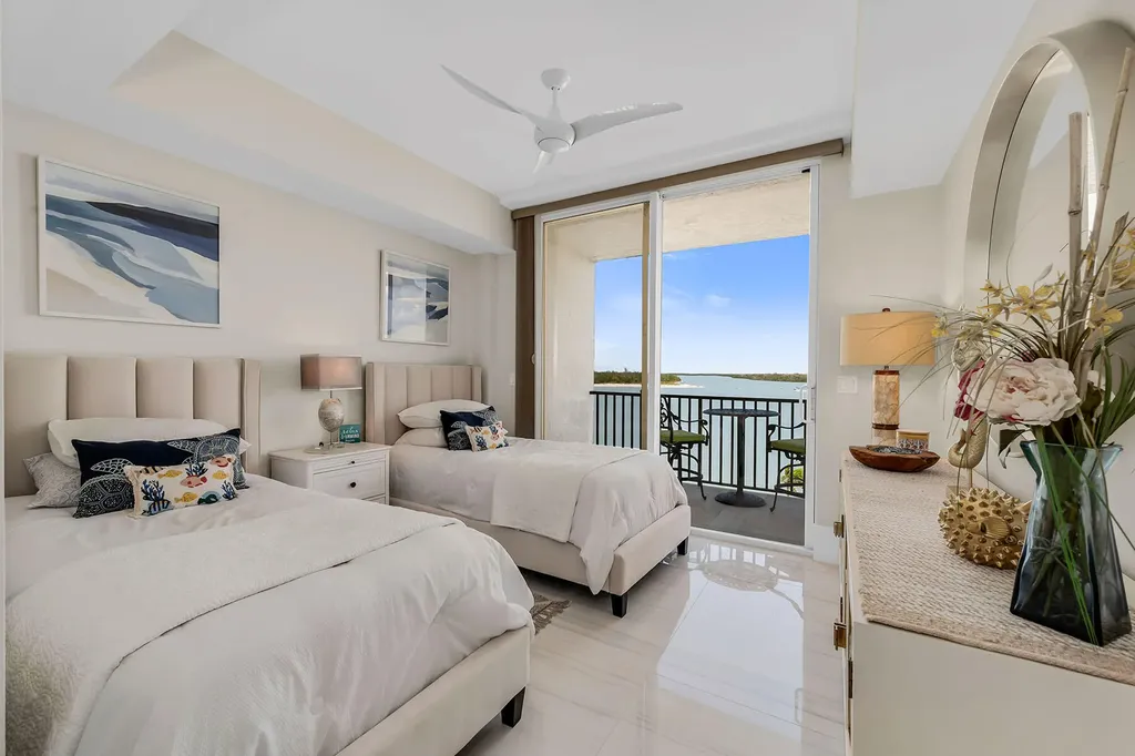 700 La Peninsula Boulevard Naples FL 34113