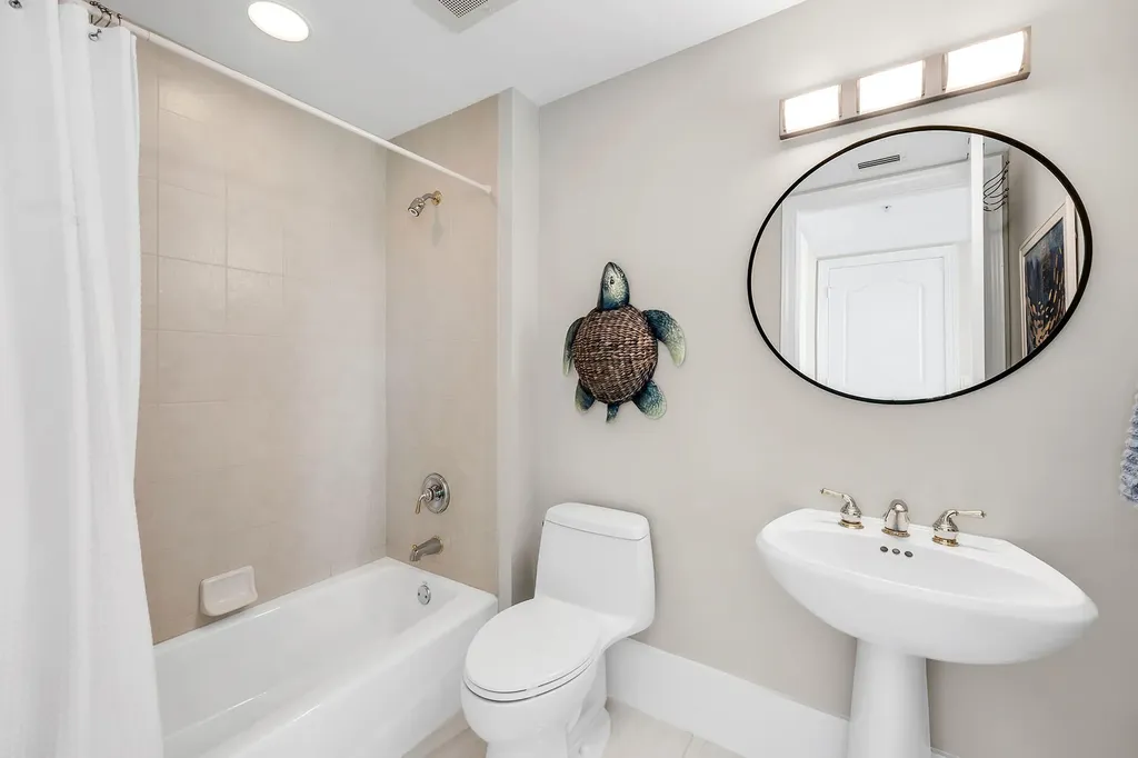 700 La Peninsula Boulevard Naples FL 34113