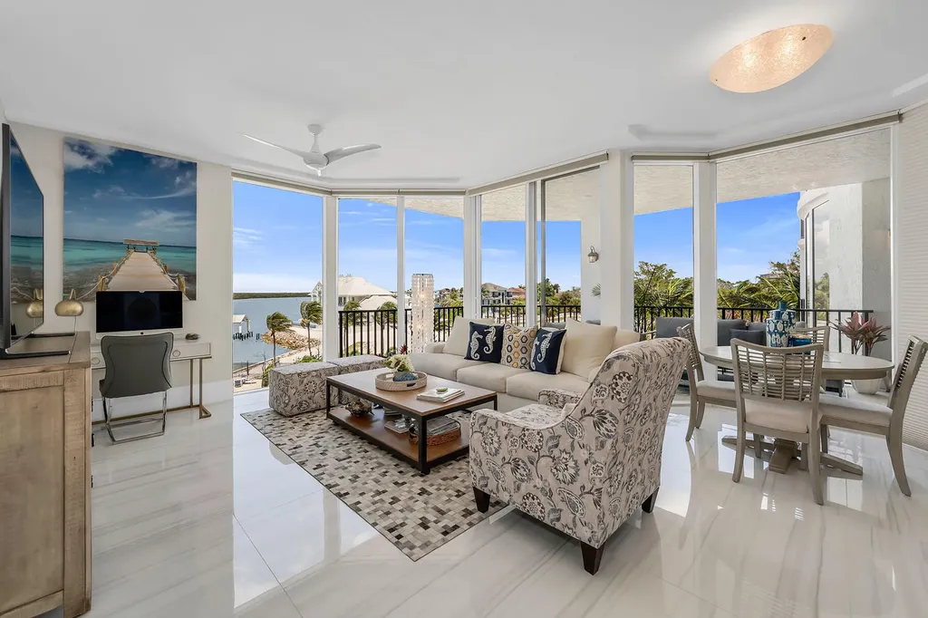 700 La Peninsula Boulevard Naples FL 34113