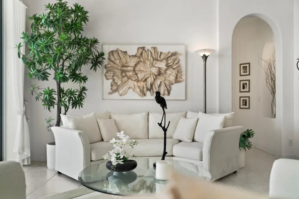 529 Tigertail Court Marco Island FL 34145