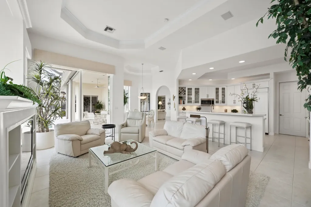 529 Tigertail Court Marco Island FL 34145