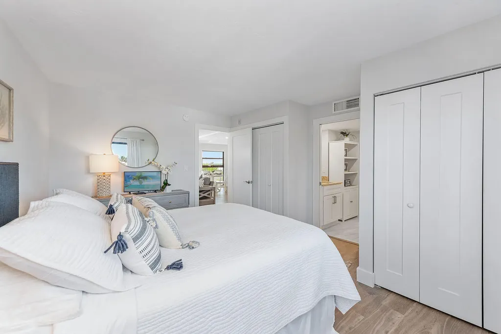 1085 Bald Eagle Drive Marco Island FL 34145