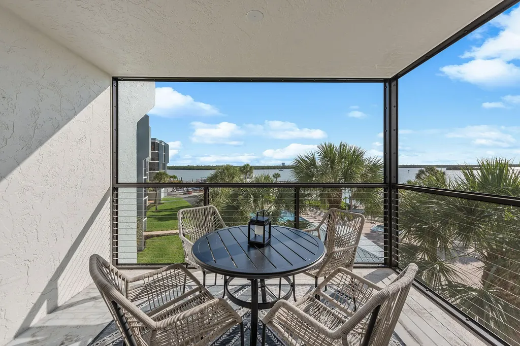 1085 Bald Eagle Drive Marco Island FL 34145