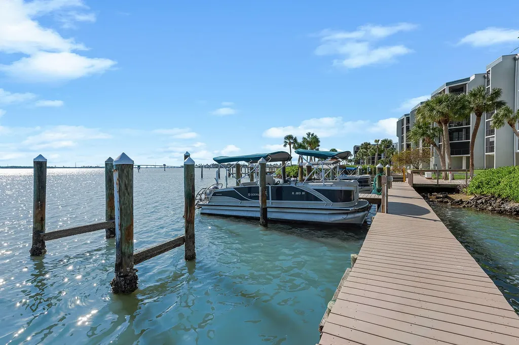 1085 Bald Eagle Drive Marco Island FL 34145