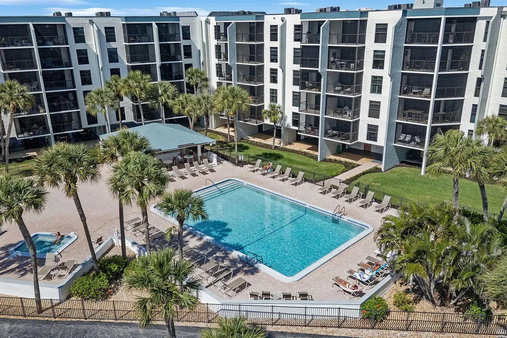 1085 Bald Eagle Drive Marco Island FL 34145