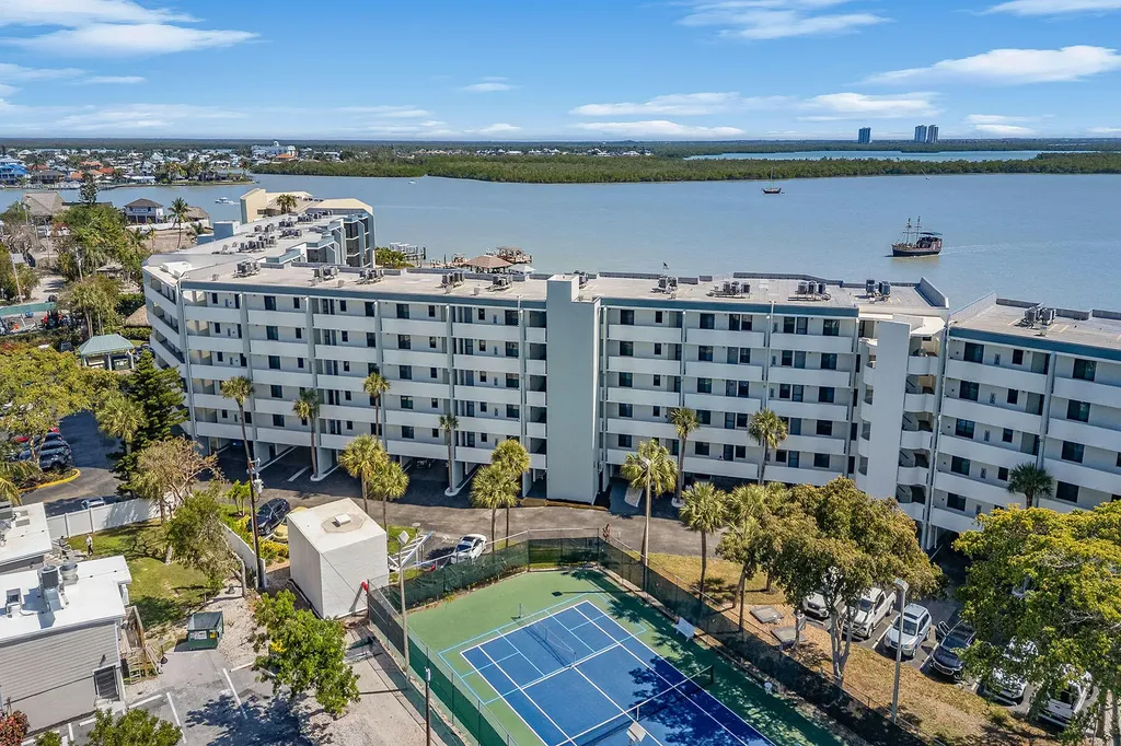 1085 Bald Eagle Drive Marco Island FL 34145