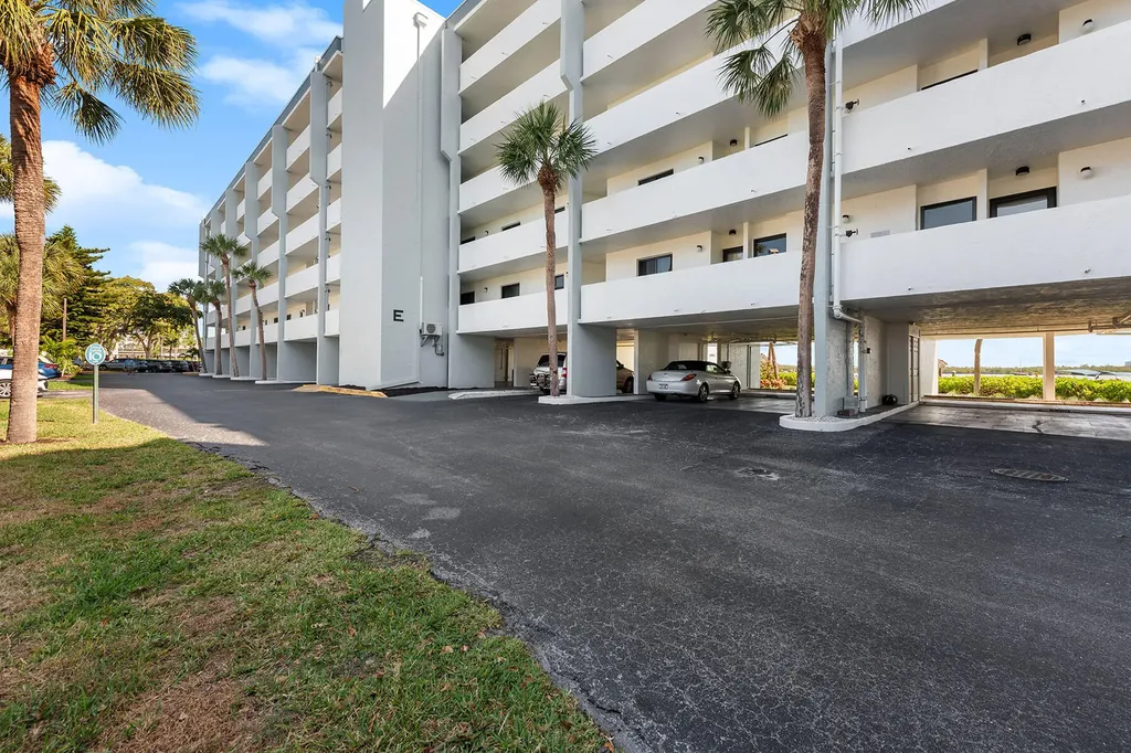 1085 Bald Eagle Drive Marco Island FL 34145