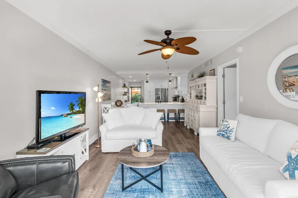 46 Manor Marco Island FL 34145