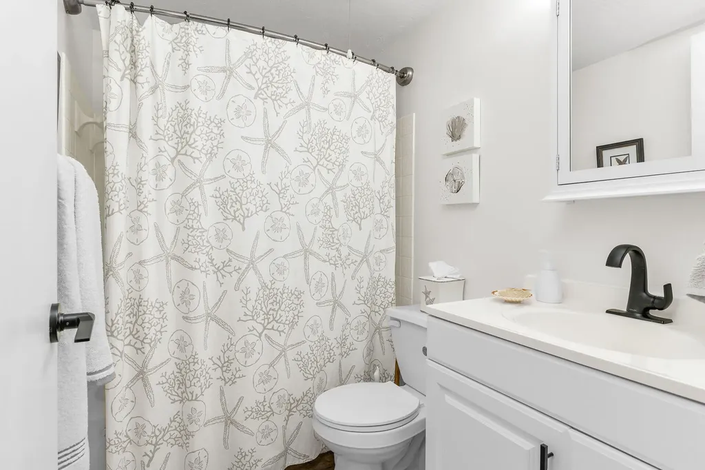 46 Manor Marco Island FL 34145