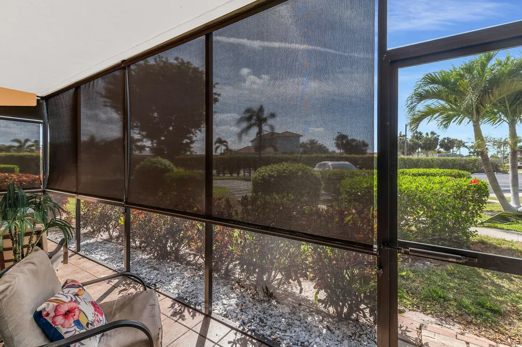 46 Manor Marco Island FL 34145