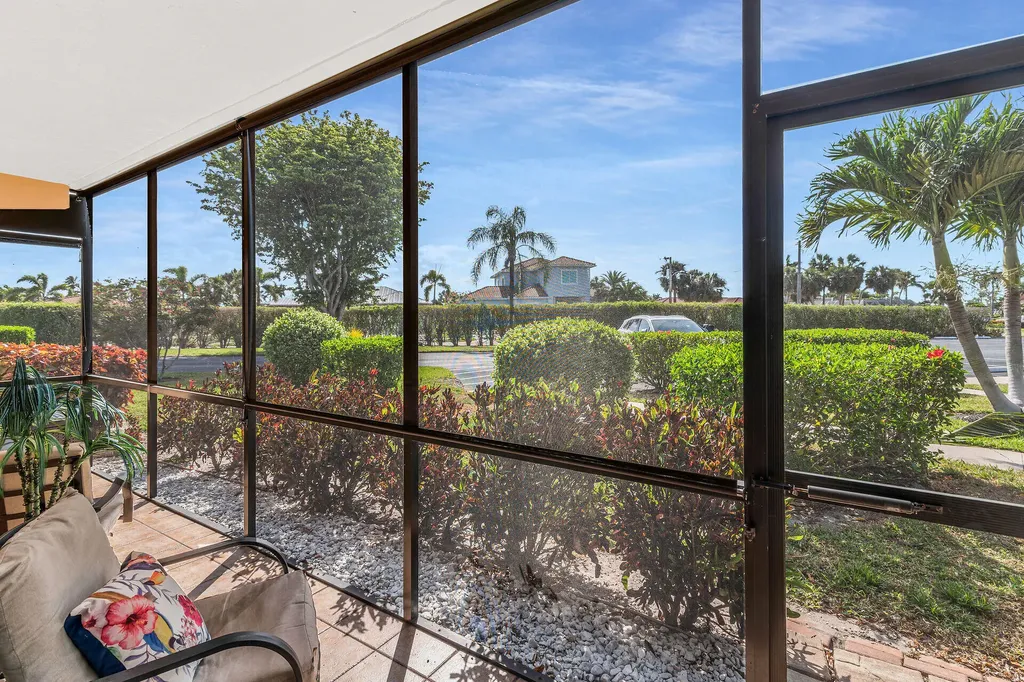 46 Manor Marco Island FL 34145