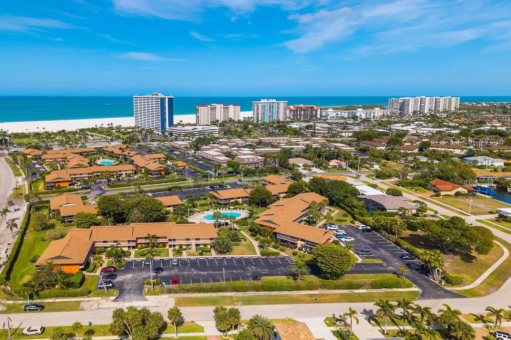 46 Manor Marco Island FL 34145