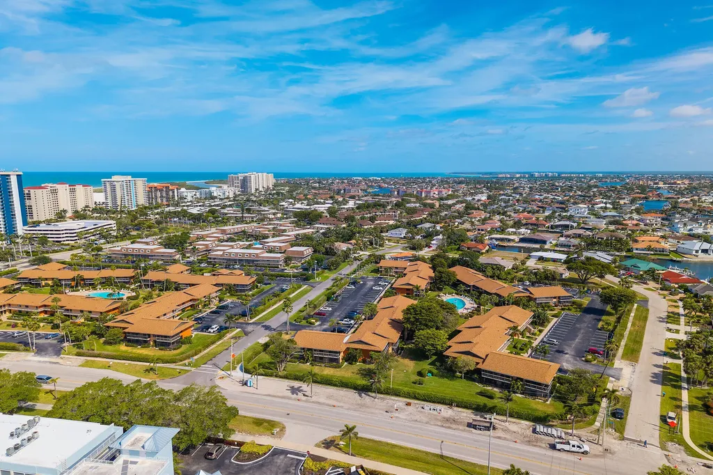 46 Manor Marco Island FL 34145