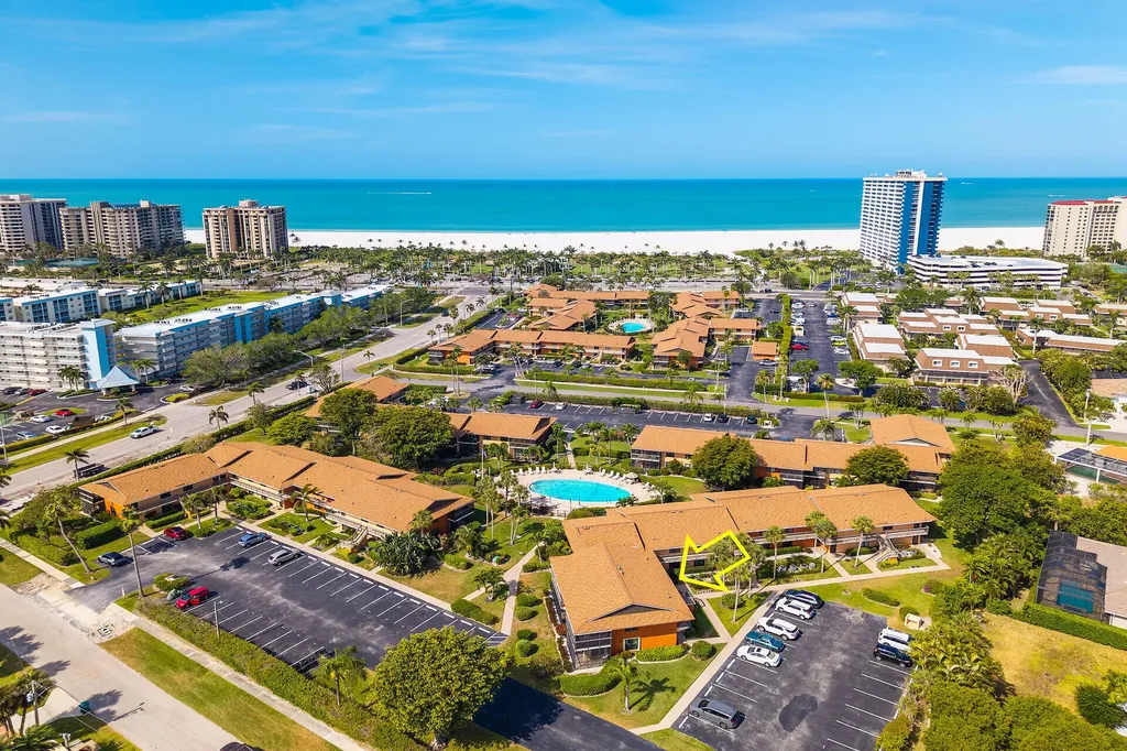 46 Manor Marco Island FL 34145