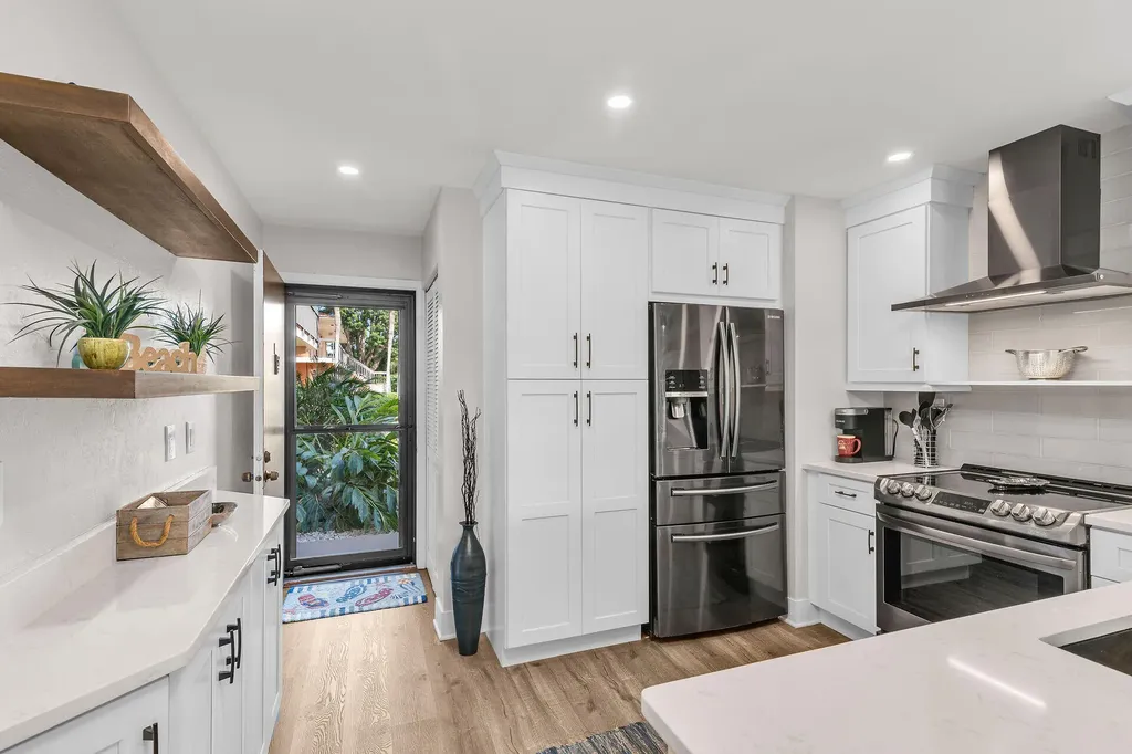 46 Manor Marco Island FL 34145