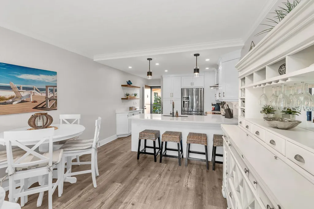 46 Manor Marco Island FL 34145