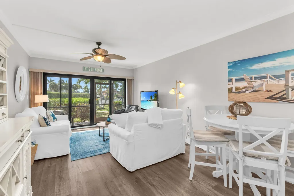 46 Manor Marco Island FL 34145