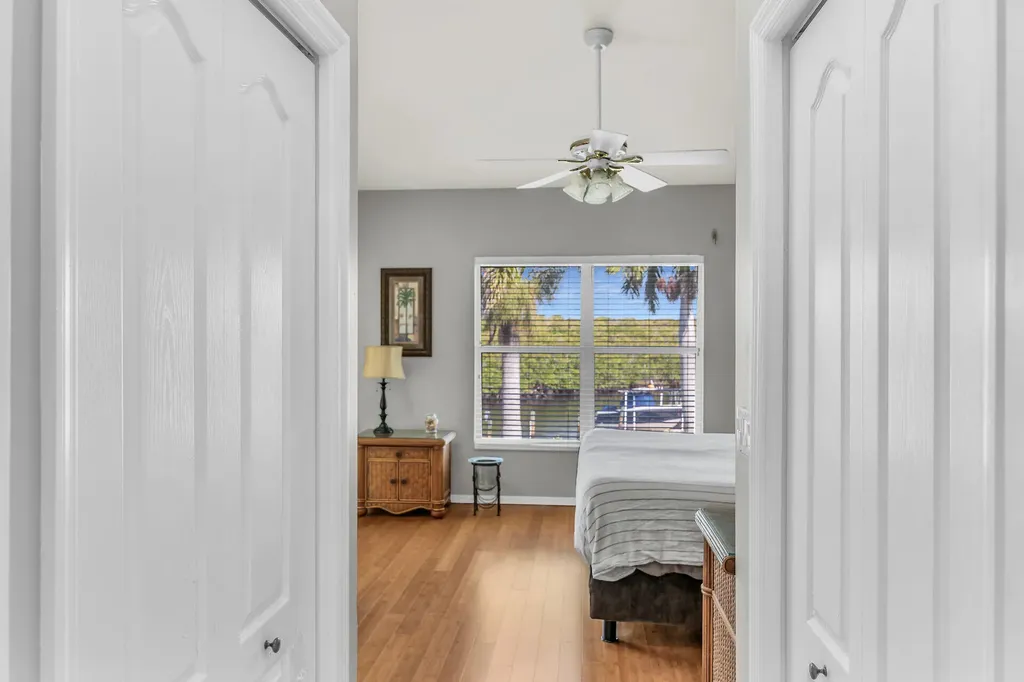 162 Newport Drive Naples FL 34114