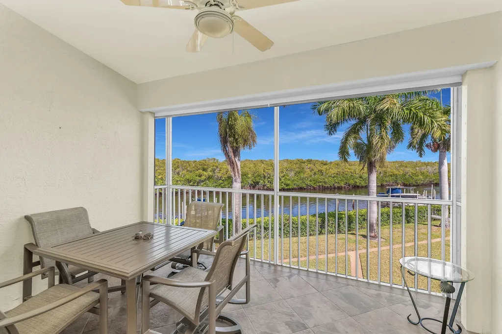 162 Newport Drive Naples FL 34114