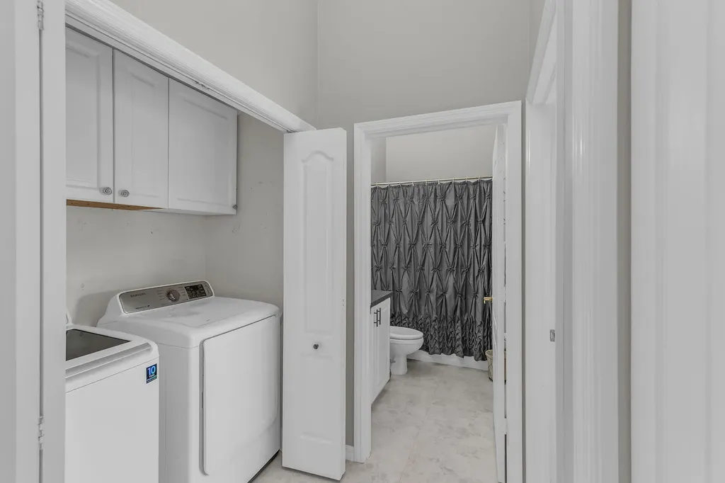 162 Newport Drive Naples FL 34114