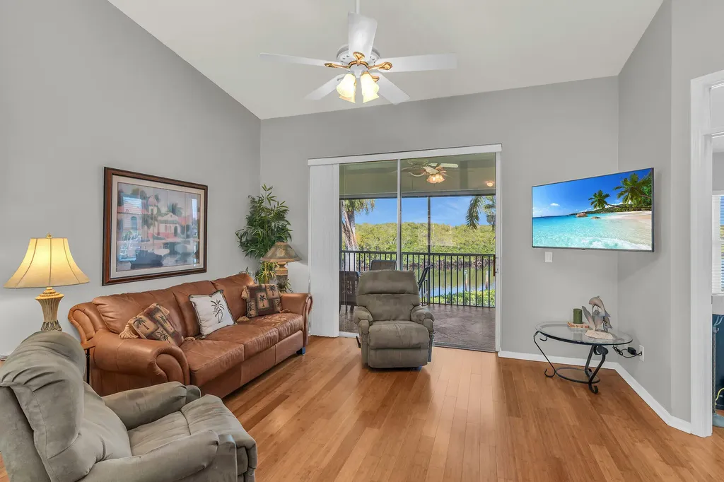 162 Newport Drive Naples FL 34114