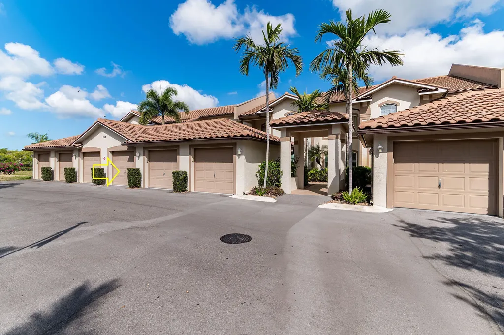 162 Newport Drive Naples FL 34114