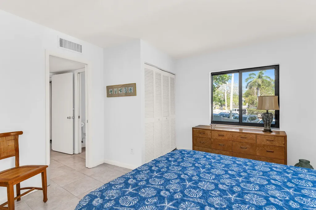 1085 Bald Eagle Drive Marco Island FL 34145