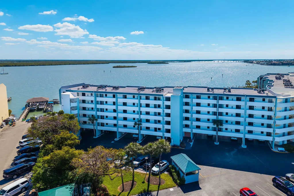 1085 Bald Eagle Drive Marco Island FL 34145