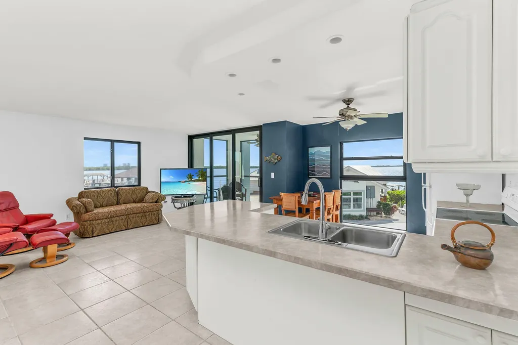 1085 Bald Eagle Drive Marco Island FL 34145