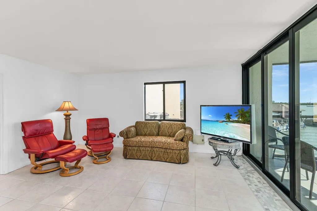 1085 Bald Eagle Drive Marco Island FL 34145