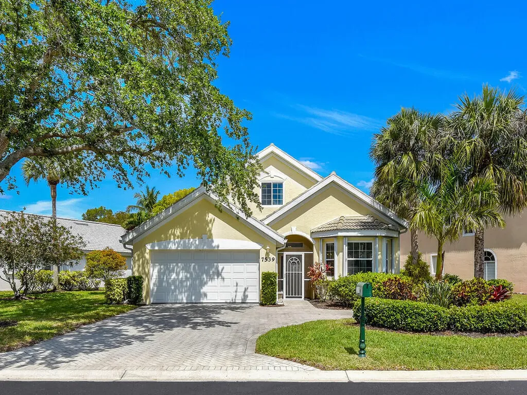 7539 Berkshire Pines Drive Naples FL 34104