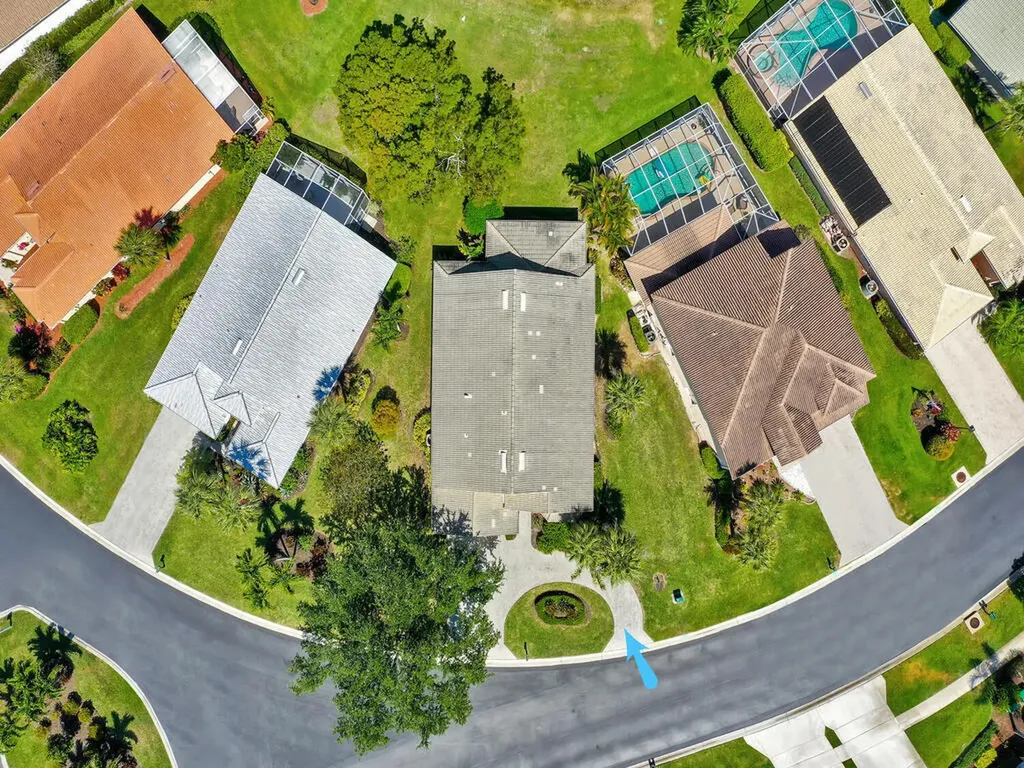 7539 Berkshire Pines Drive Naples FL 34104