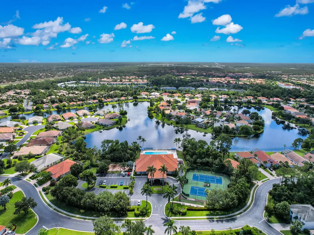 7539 Berkshire Pines Drive Naples FL 34104