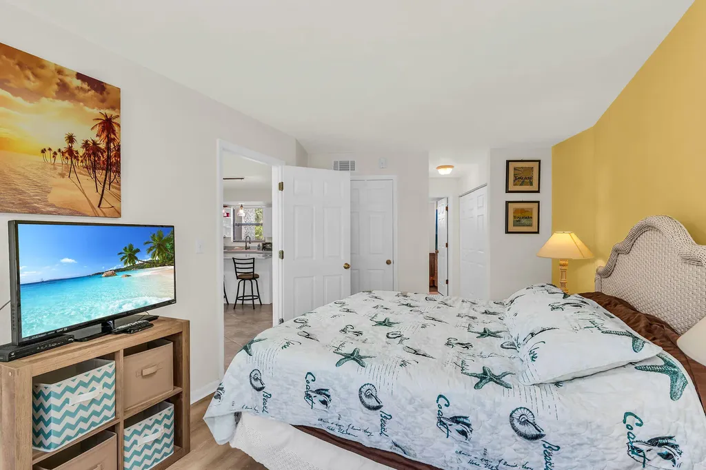 1011 Anglers Cove Marco Island FL 34145