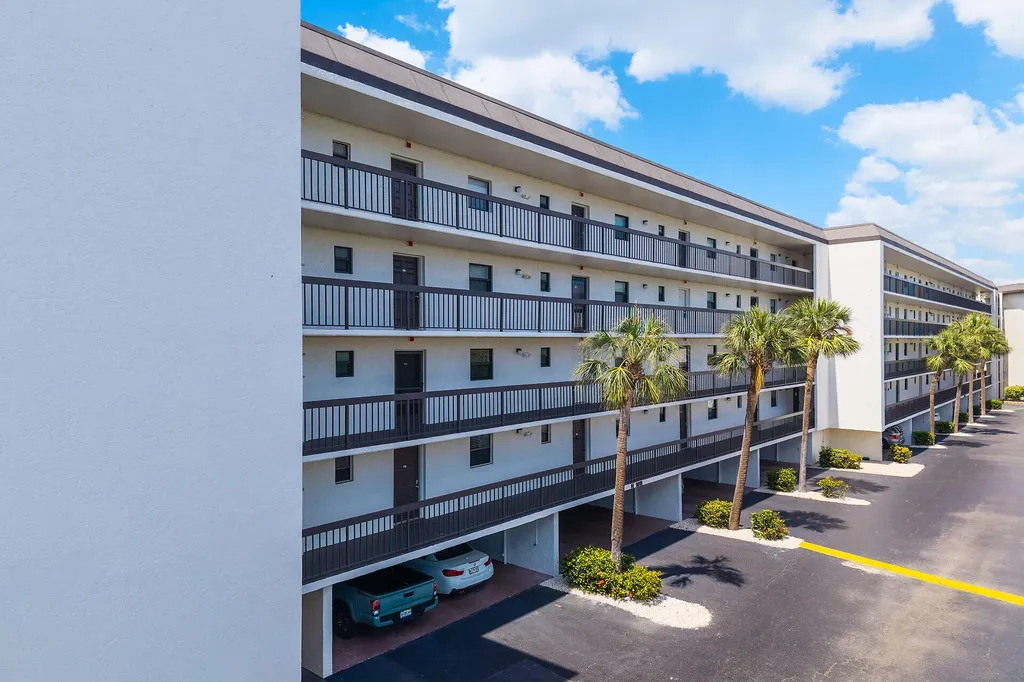 1011 Anglers Cove Marco Island FL 34145