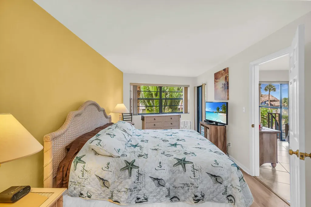 1011 Anglers Cove Marco Island FL 34145