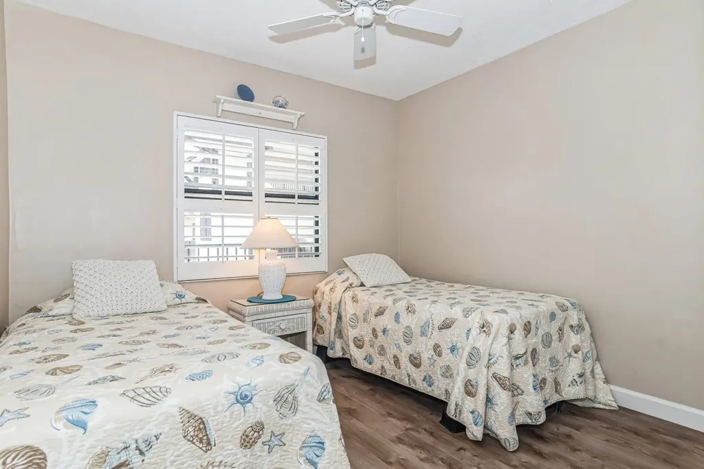 805 River Point Drive Naples FL 34102