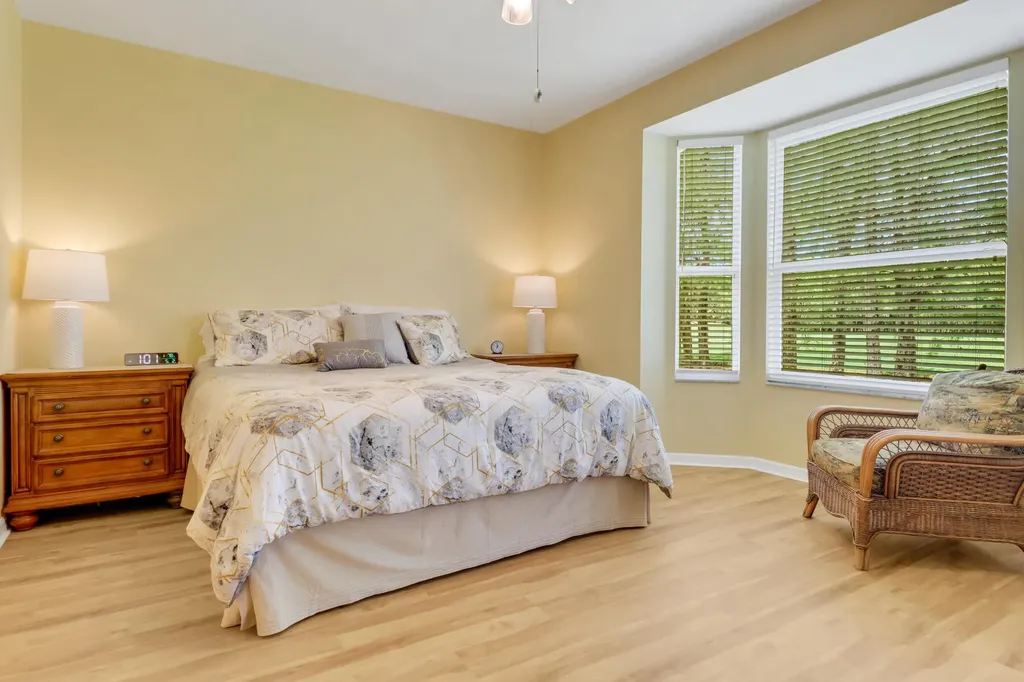 3715 Buttonwood Way Naples FL 34112