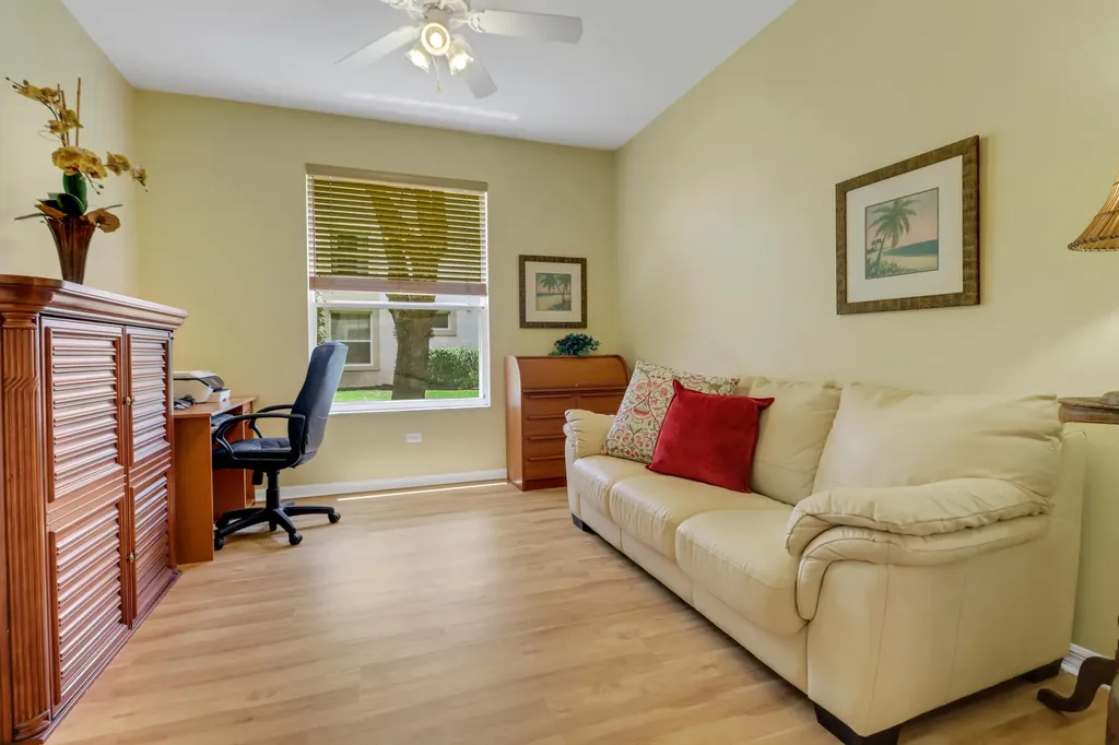 3715 Buttonwood Way Naples FL 34112