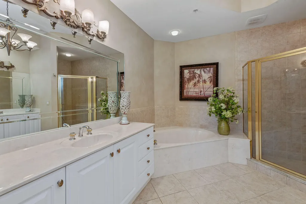 9030 Cascada Way Naples FL 34114