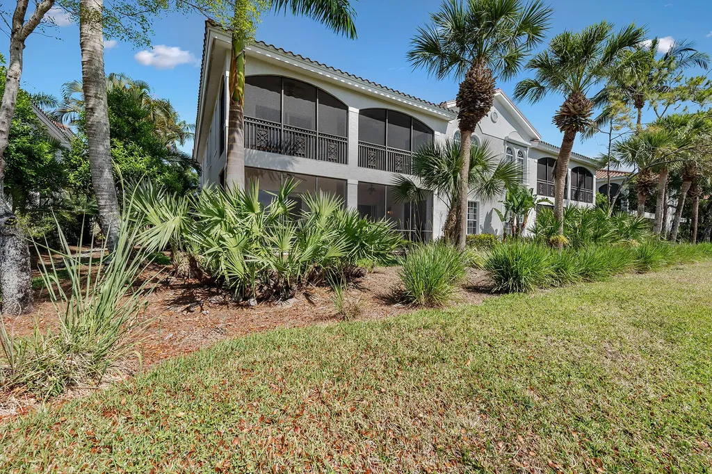 9030 Cascada Way Naples FL 34114