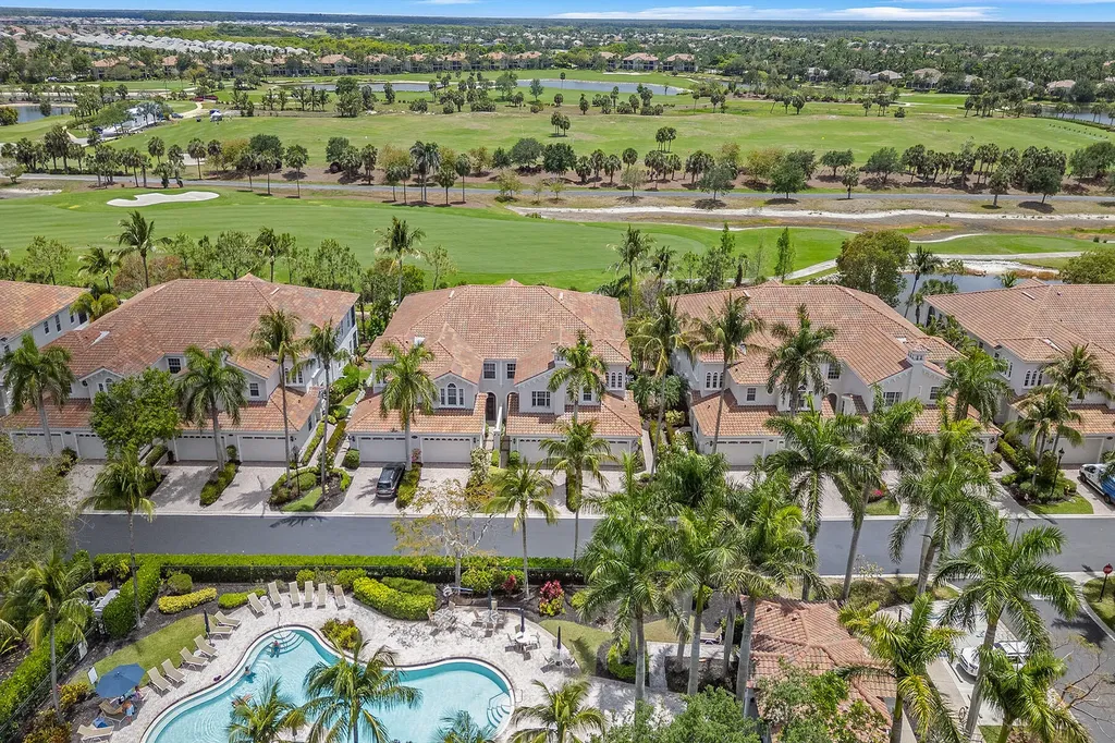 9030 Cascada Way Naples FL 34114