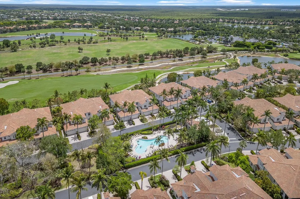 9030 Cascada Way Naples FL 34114