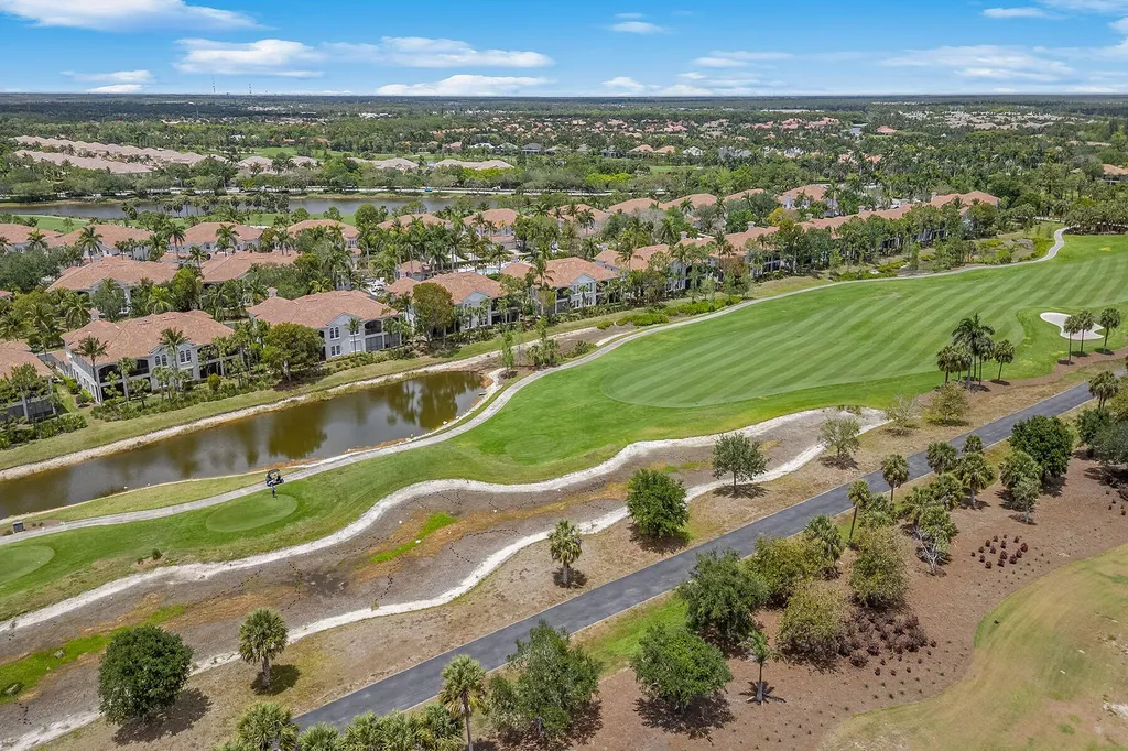 9030 Cascada Way Naples FL 34114