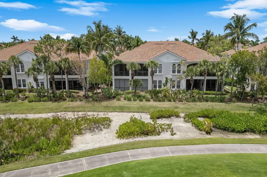 9030 Cascada Way Naples FL 34114